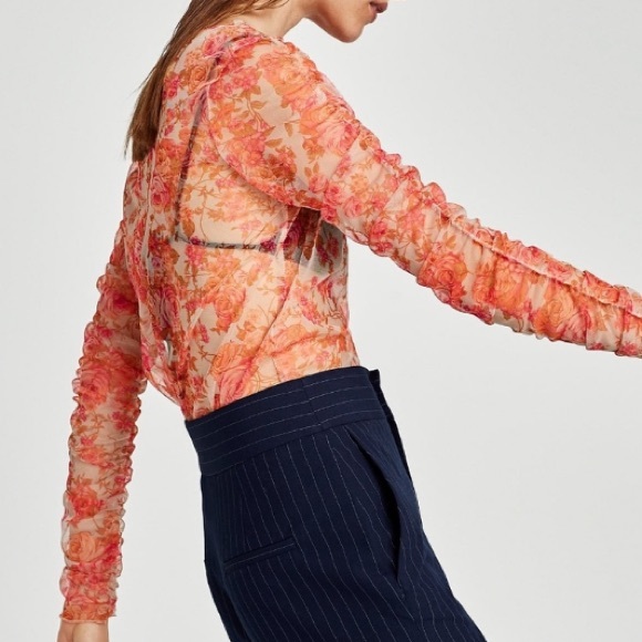 Zara floral ruched mesh blouse - Picture 2 of 5